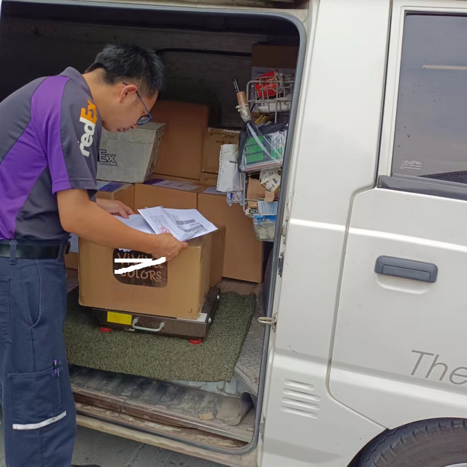 Resmi FEDEX tarafından başarıyla Hindistan Müşteri teslimatı için suluboya boya